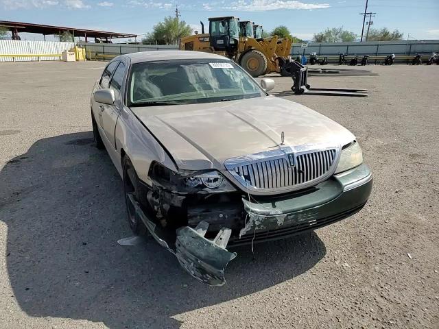 2003 Lincoln Town Car Signature VIN: 1LNHM82W63Y614544 Lot: 82208735