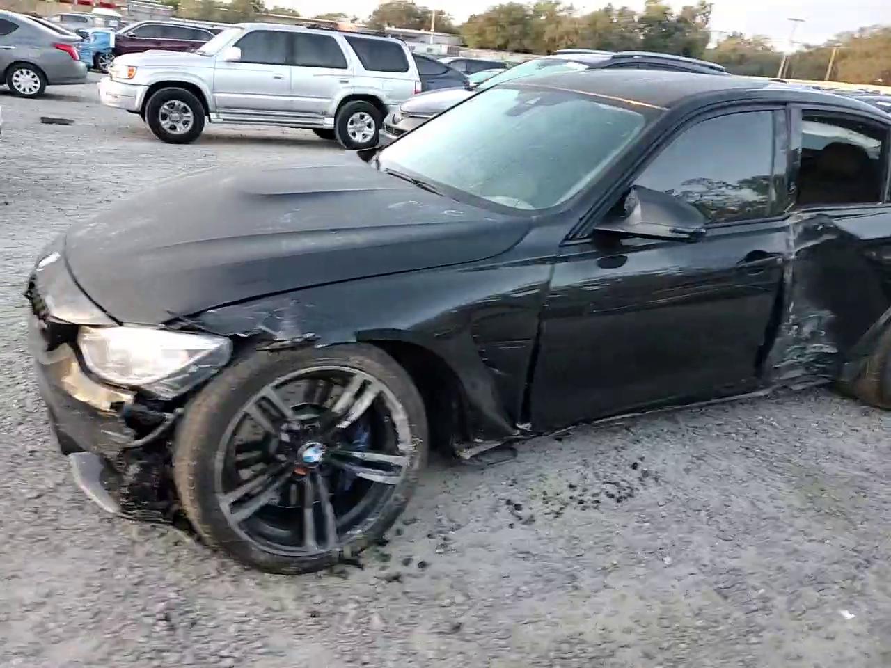 Фото: WBS8M9C53H5G42287