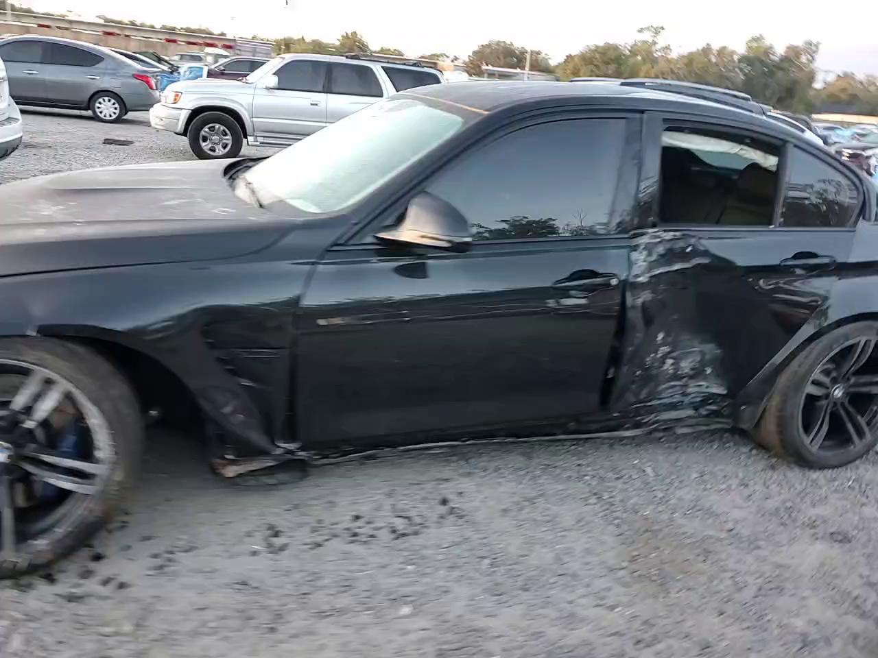 Фото: WBS8M9C53H5G42287