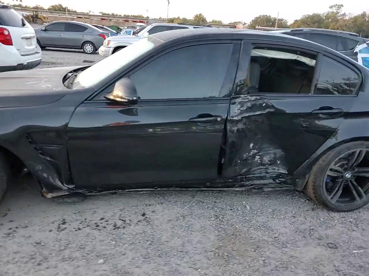 Фото: WBS8M9C53H5G42287