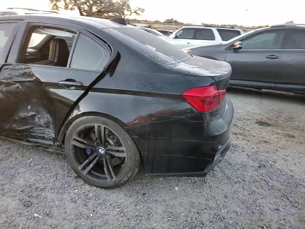 Фото: WBS8M9C53H5G42287