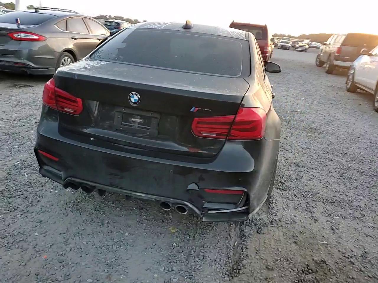 Фото: WBS8M9C53H5G42287