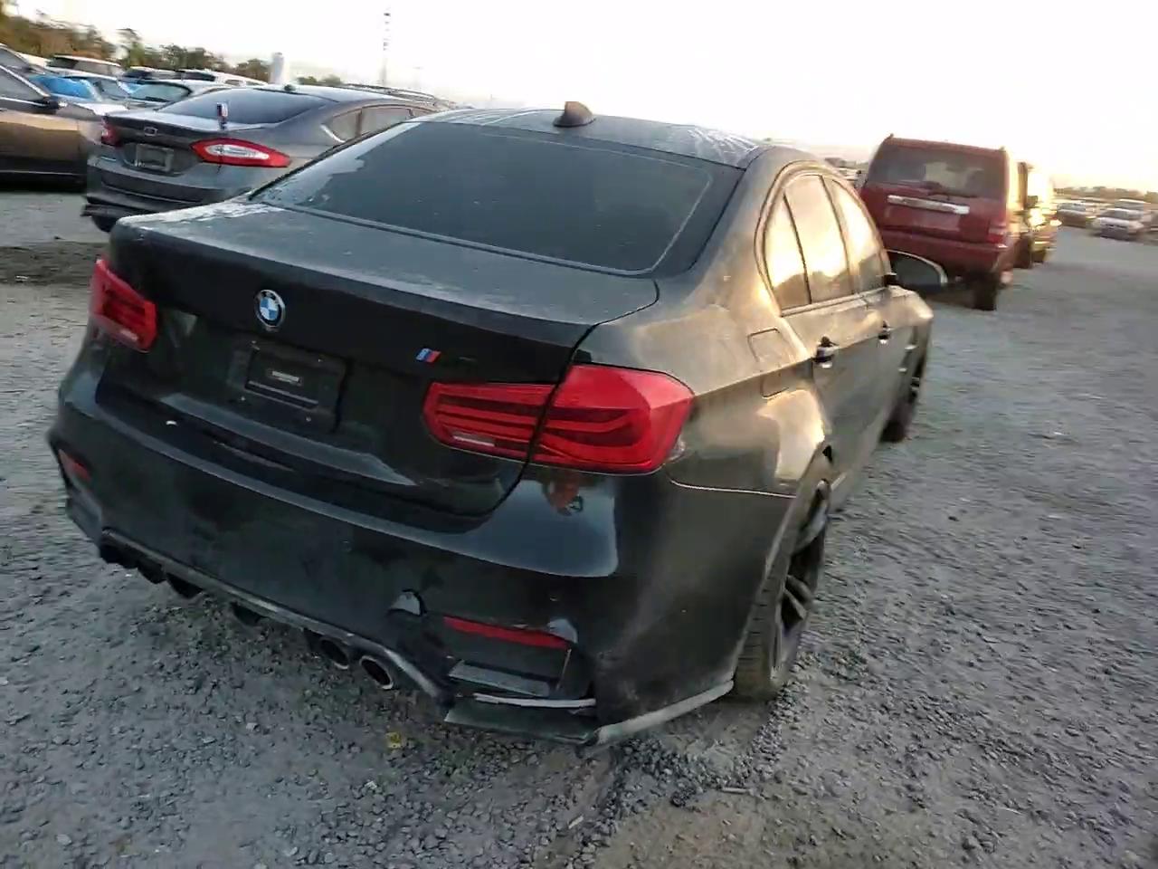 Фото: WBS8M9C53H5G42287