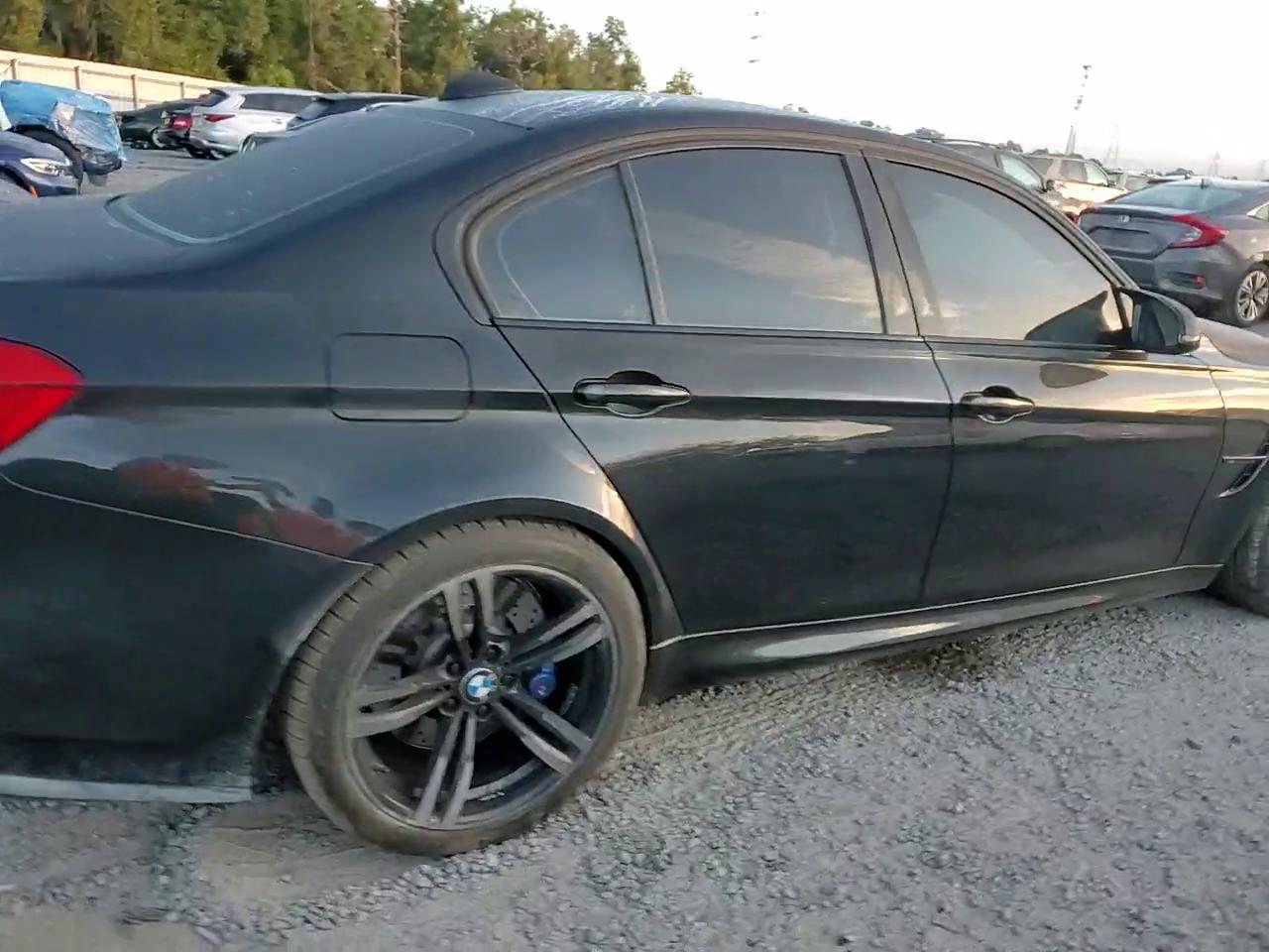 Фото: WBS8M9C53H5G42287