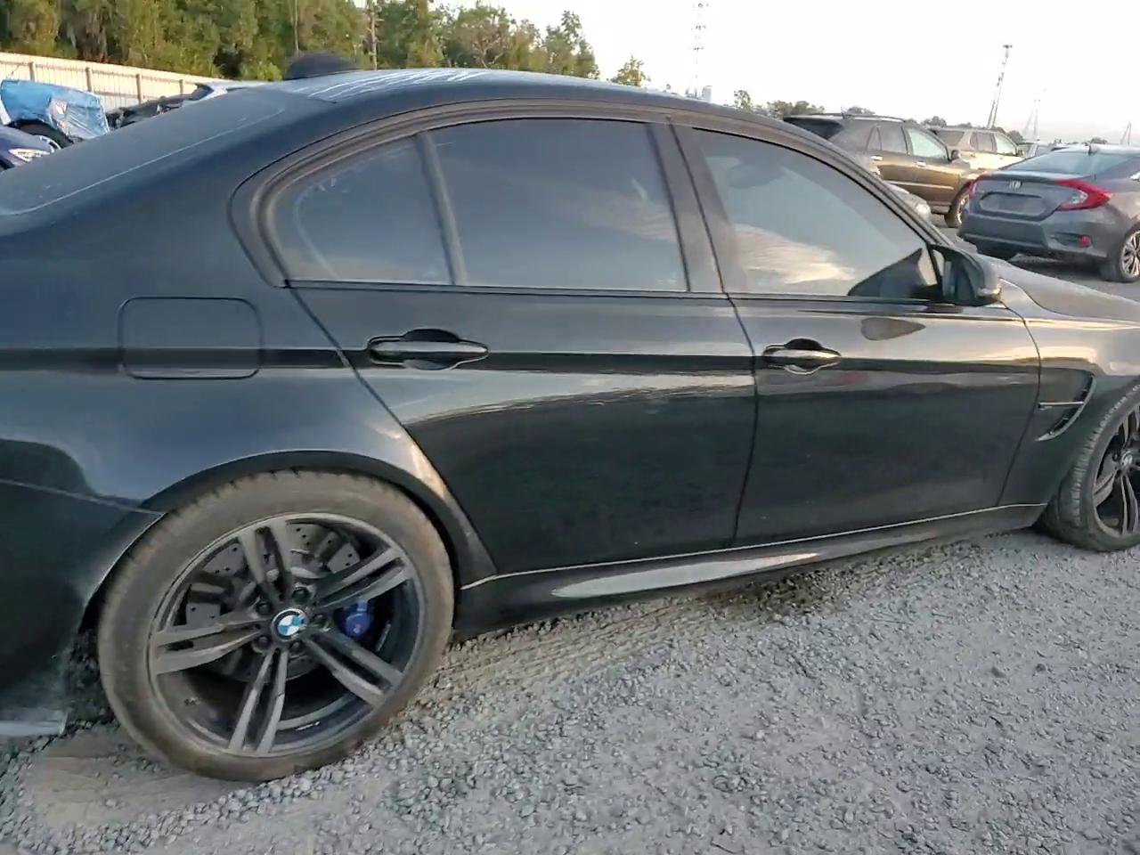 Фото: WBS8M9C53H5G42287