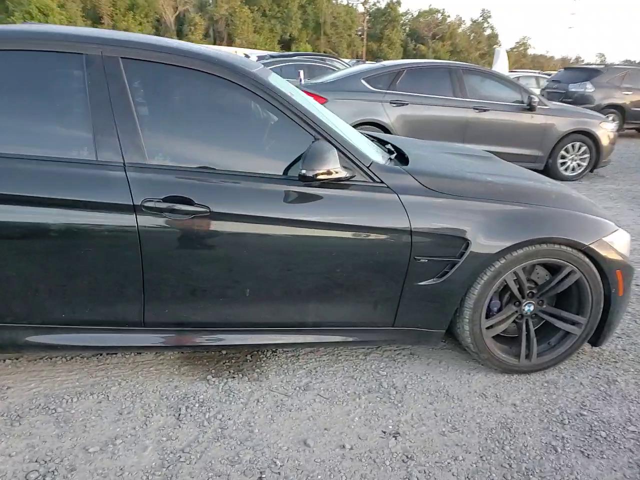 Фото: WBS8M9C53H5G42287