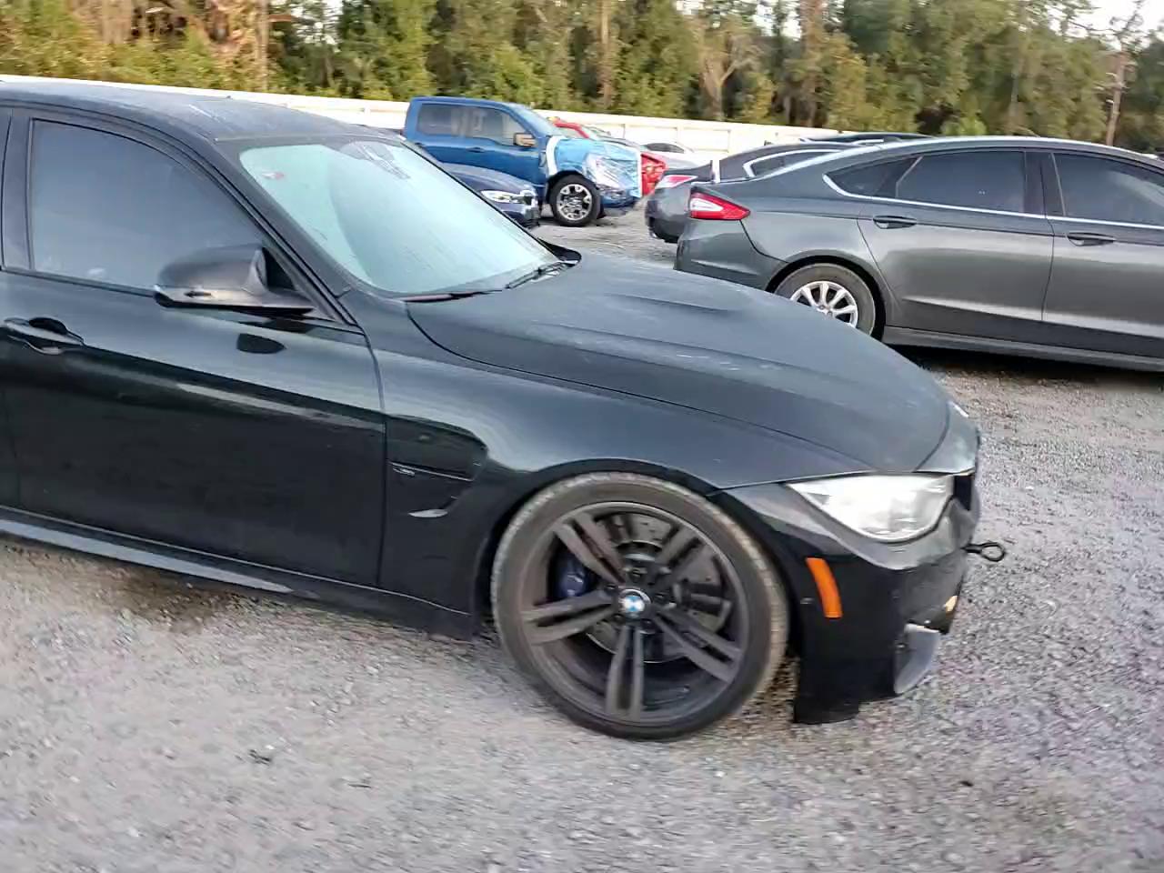 Фото: WBS8M9C53H5G42287