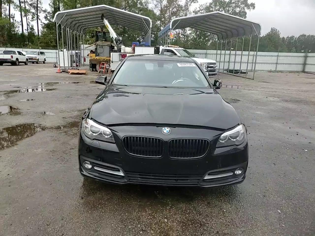 Фото: WBA5A5C51GG354809