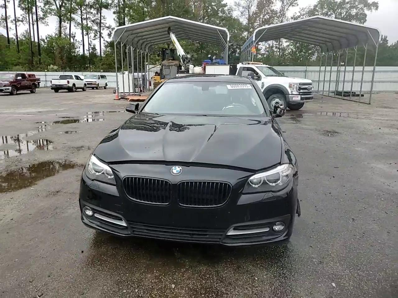 Фото: WBA5A5C51GG354809