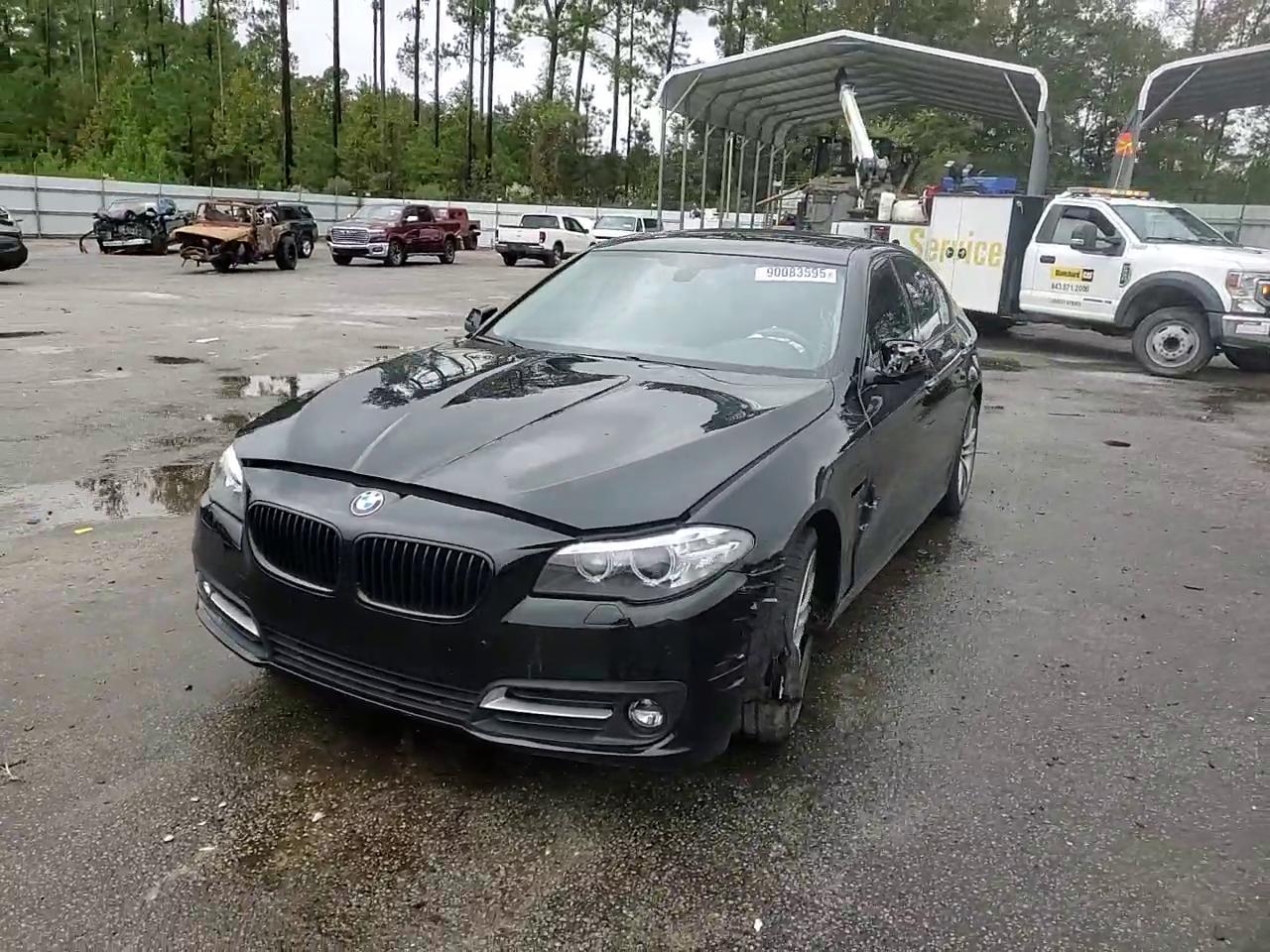 Фото: WBA5A5C51GG354809