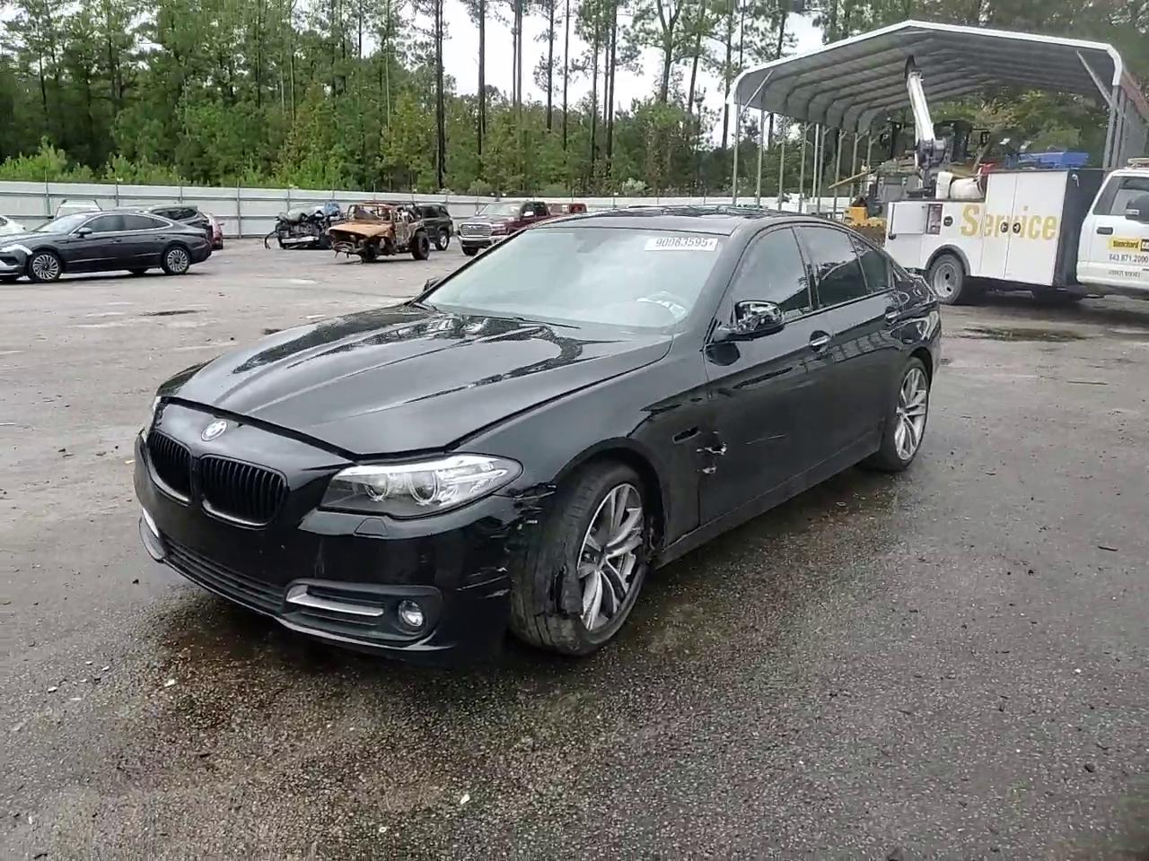 Фото: WBA5A5C51GG354809