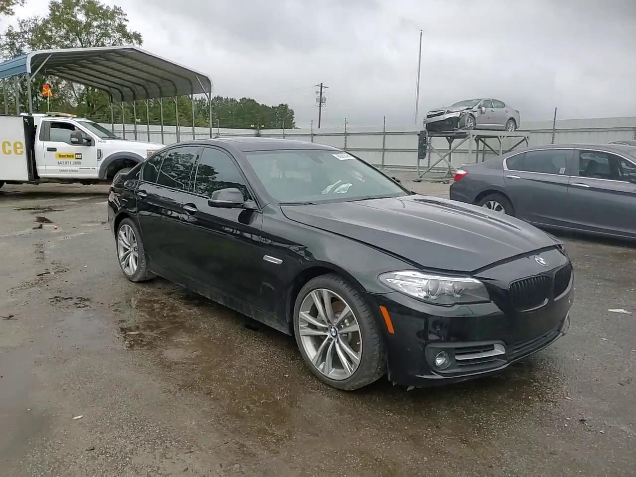 Фото: WBA5A5C51GG354809