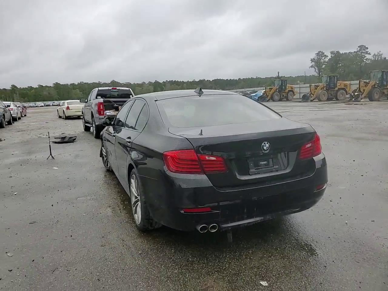 Фото: WBA5A5C51GG354809