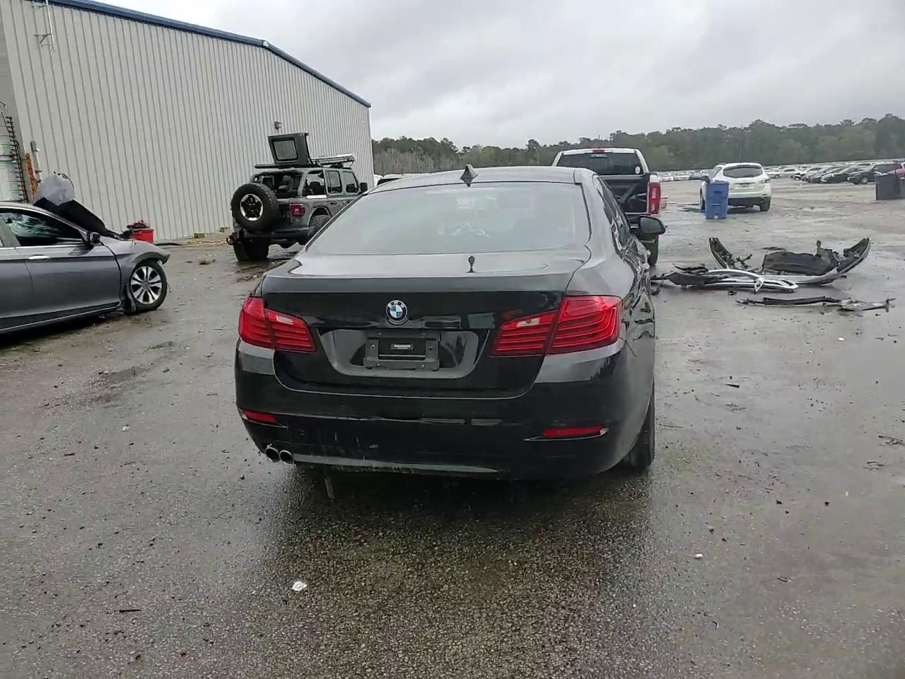 Фото: WBA5A5C51GG354809