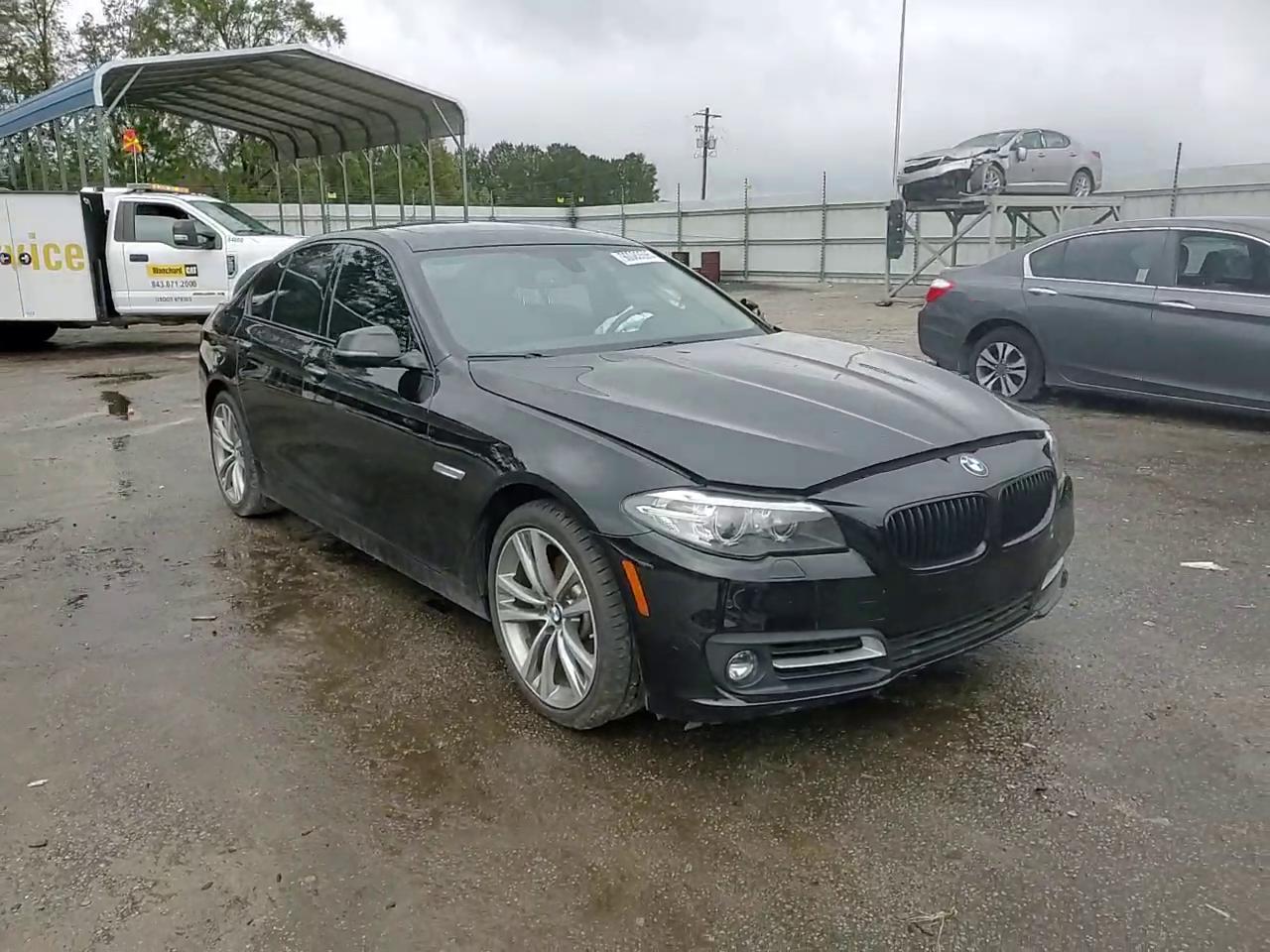 Фото: WBA5A5C51GG354809