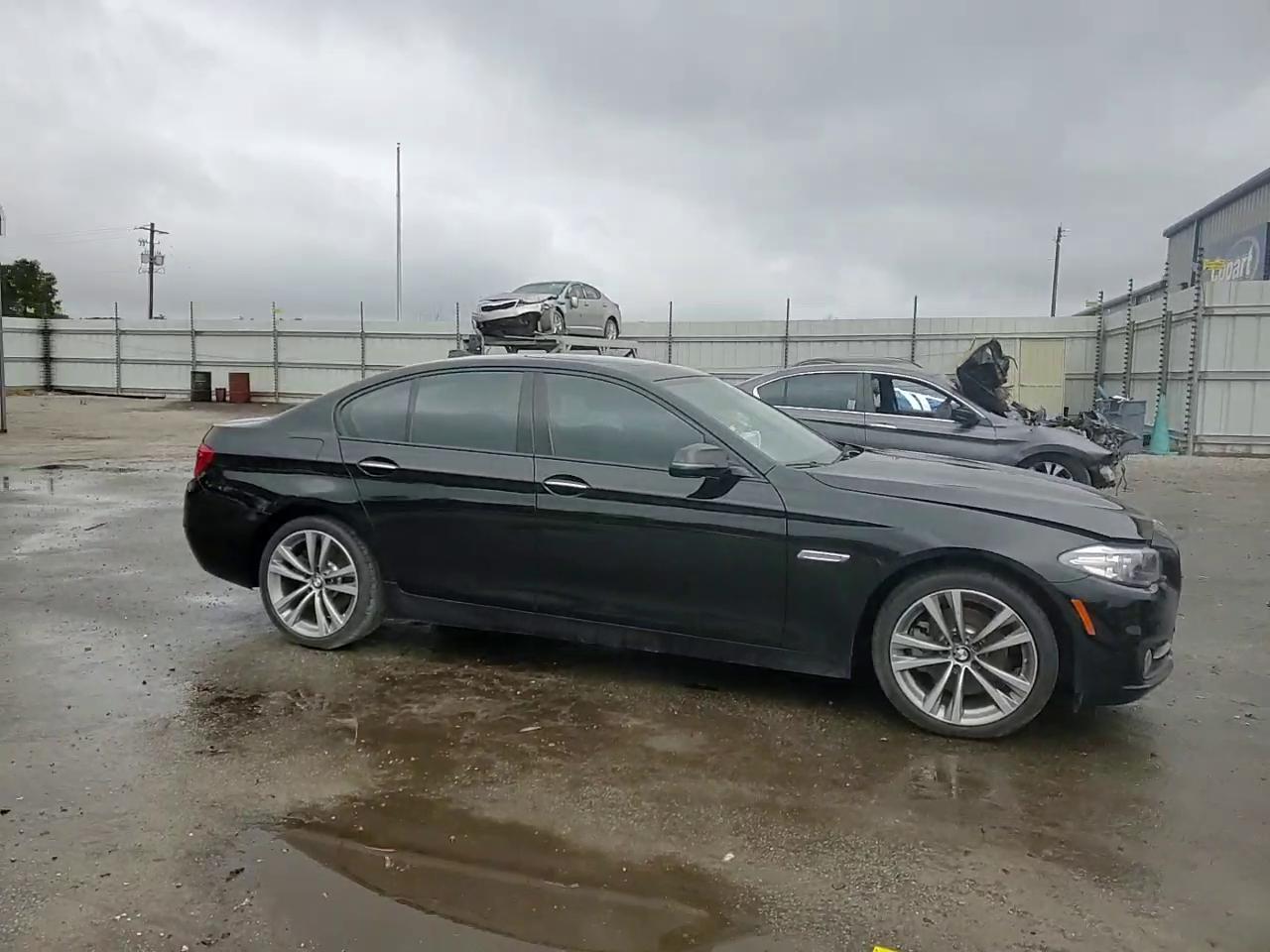 Фото: WBA5A5C51GG354809