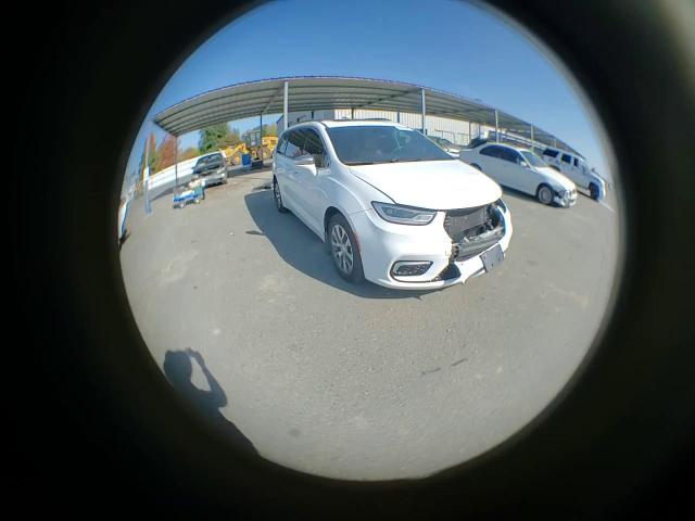 2022 Chrysler Pacifica Hybrid Pinnacle VIN: 2C4RC1N75NR234674 Lot: 82705285