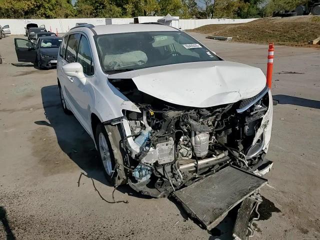 2020 Chrysler Pacifica Touring L VIN: 2C4RC1BG8LR124817 Lot: 86405035