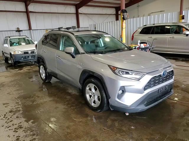 2020 Toyota Rav4 Xle VIN: 2T3RWRFVXLW077410 Lot: 89898675