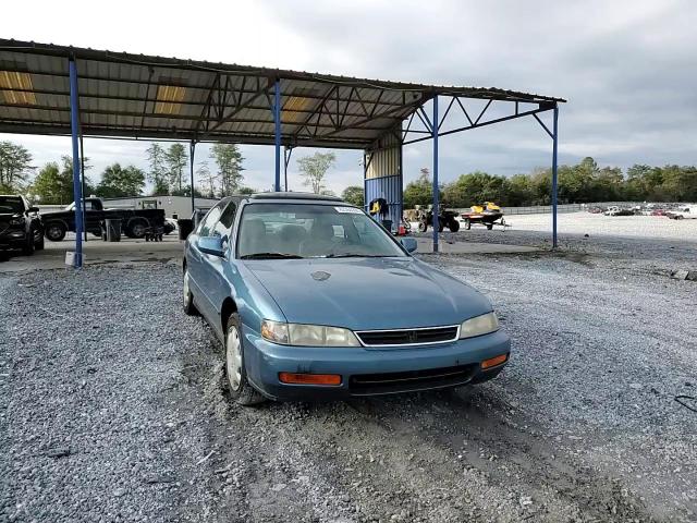 1997 Honda Accord Ex VIN: 1HGCE6673VA006951 Lot: 82360305