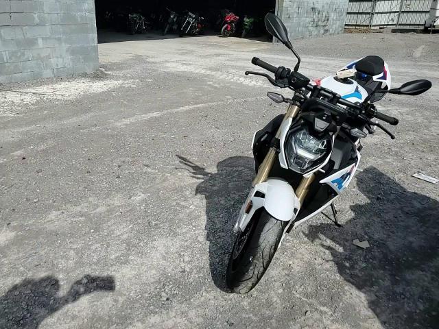 2024 BMW S 1000 R VIN: WB10E5305R6J96504 Lot: 86135955