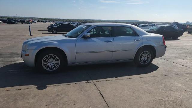 2010 Chrysler 300 Touring VIN: 2C3CA5CV4AH225425 Lot: 82784435