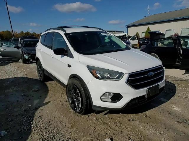 2017 Ford Escape Se VIN: 1FMCU9GD0HUC41331 Lot: 90980375