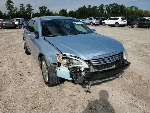 2014 Chrysler 200 Limited VIN: 1C3CCBCG1EN197977 Lot: 89825825