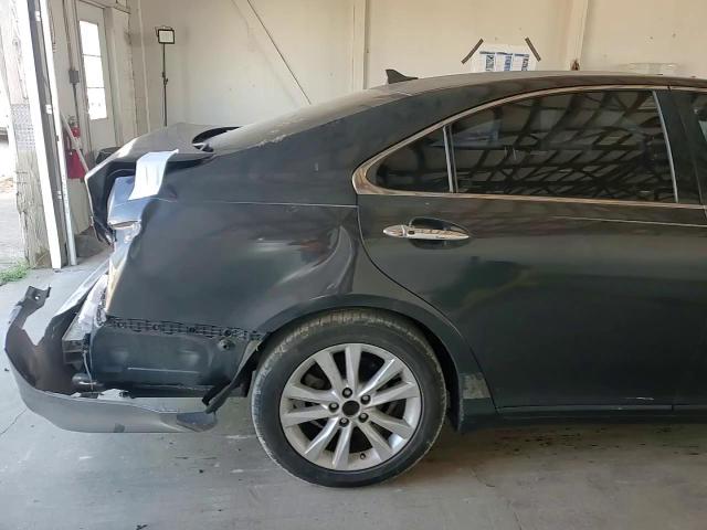 2011 Lexus Es 350 VIN: JTHBK1EG1B2438496 Lot: 81887045