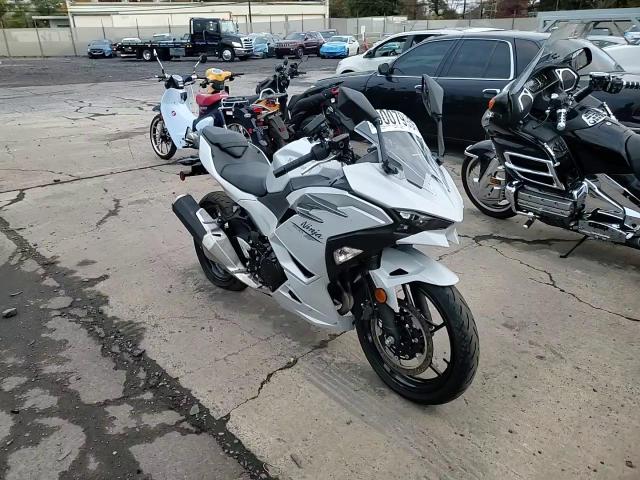 2025 Kawasaki Ex500 VIN: ML5EXGG18SDA64501 Lot: 90079955