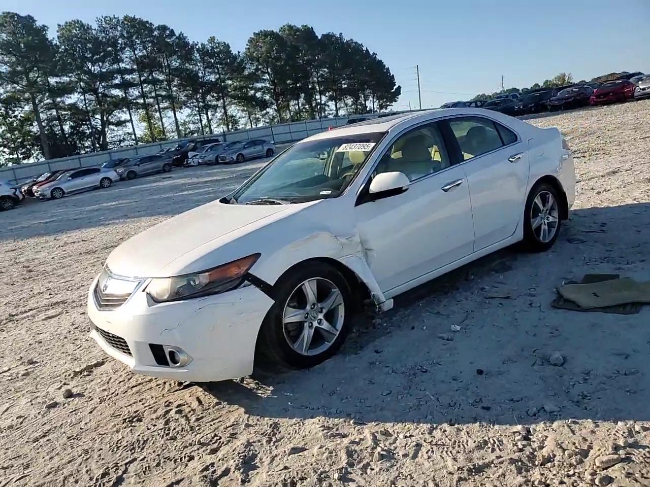 Фото: JH4CU2F41DC005525