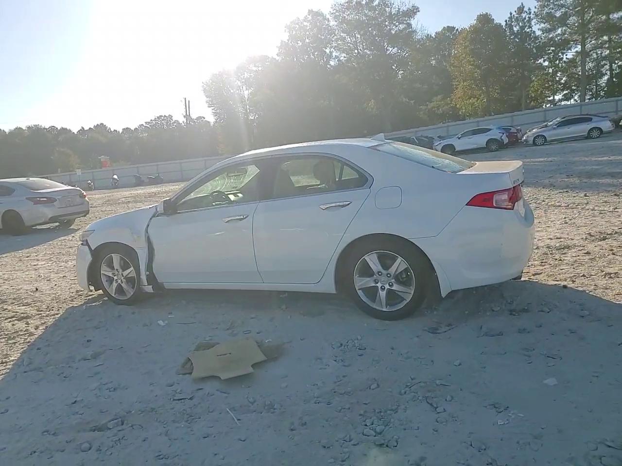 Фото: JH4CU2F41DC005525