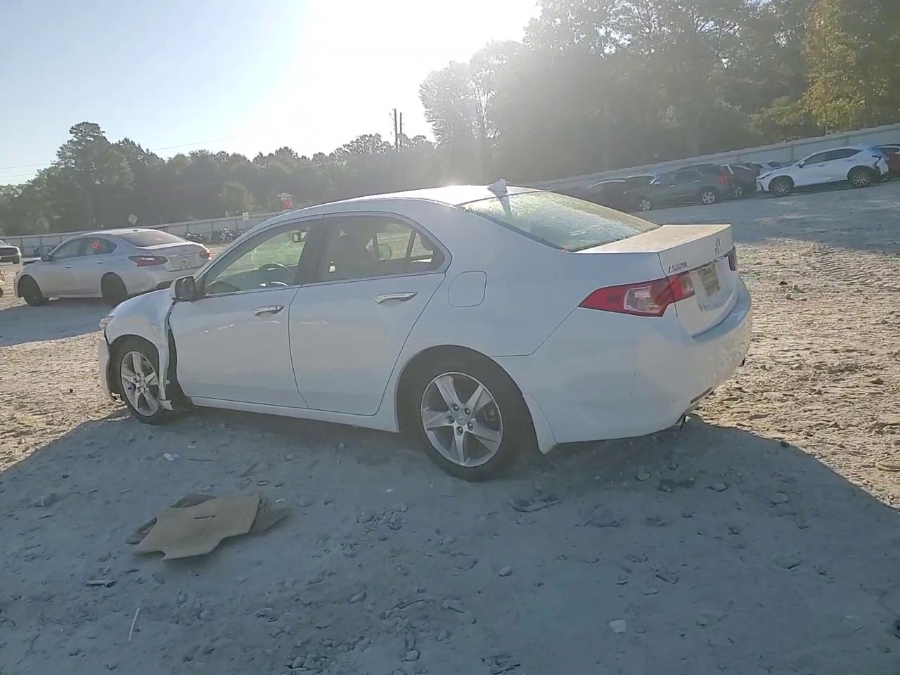 Фото: JH4CU2F41DC005525