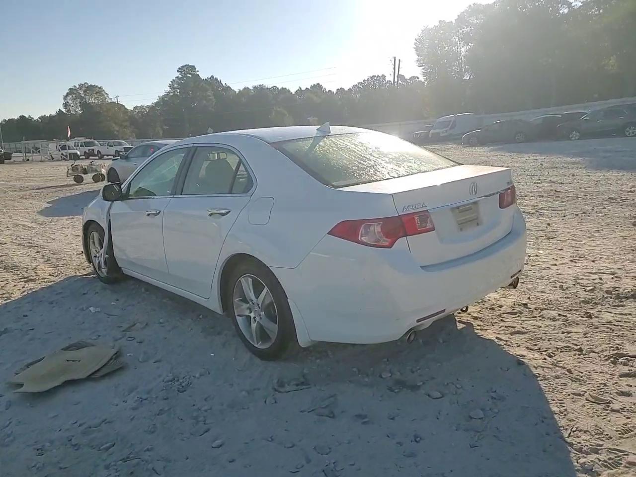 Фото: JH4CU2F41DC005525