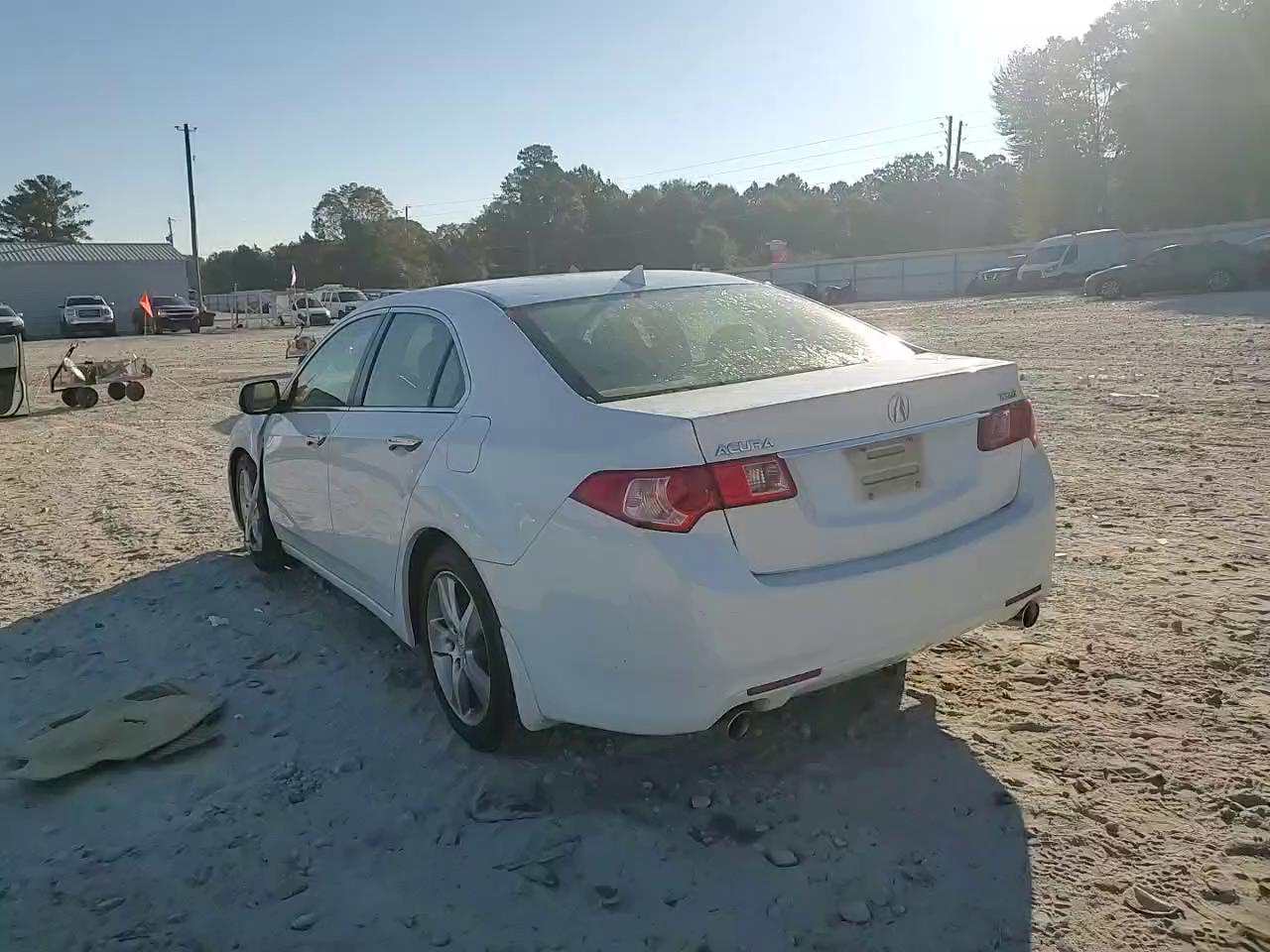 Фото: JH4CU2F41DC005525