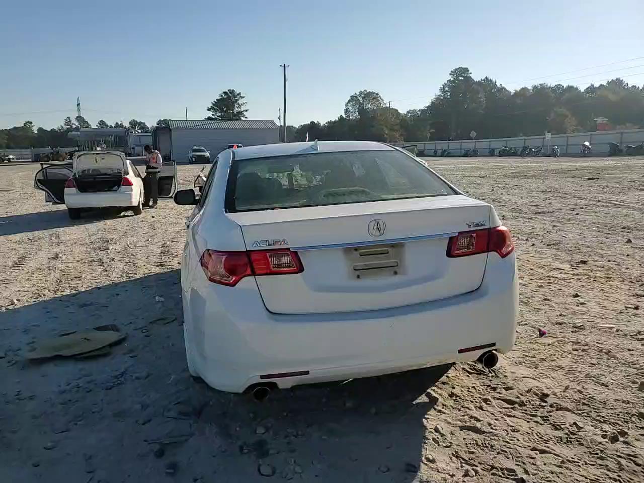 Фото: JH4CU2F41DC005525