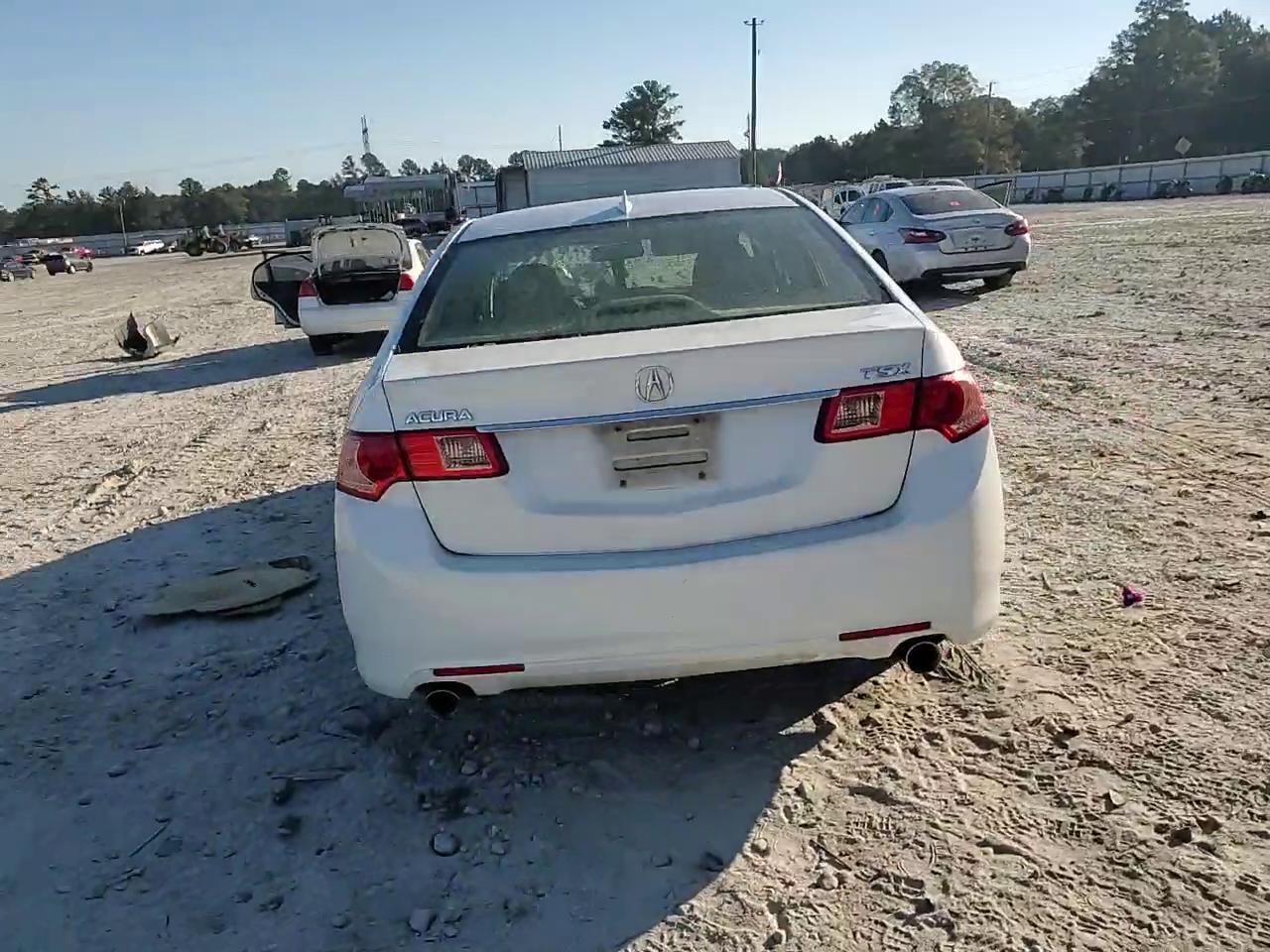 Фото: JH4CU2F41DC005525