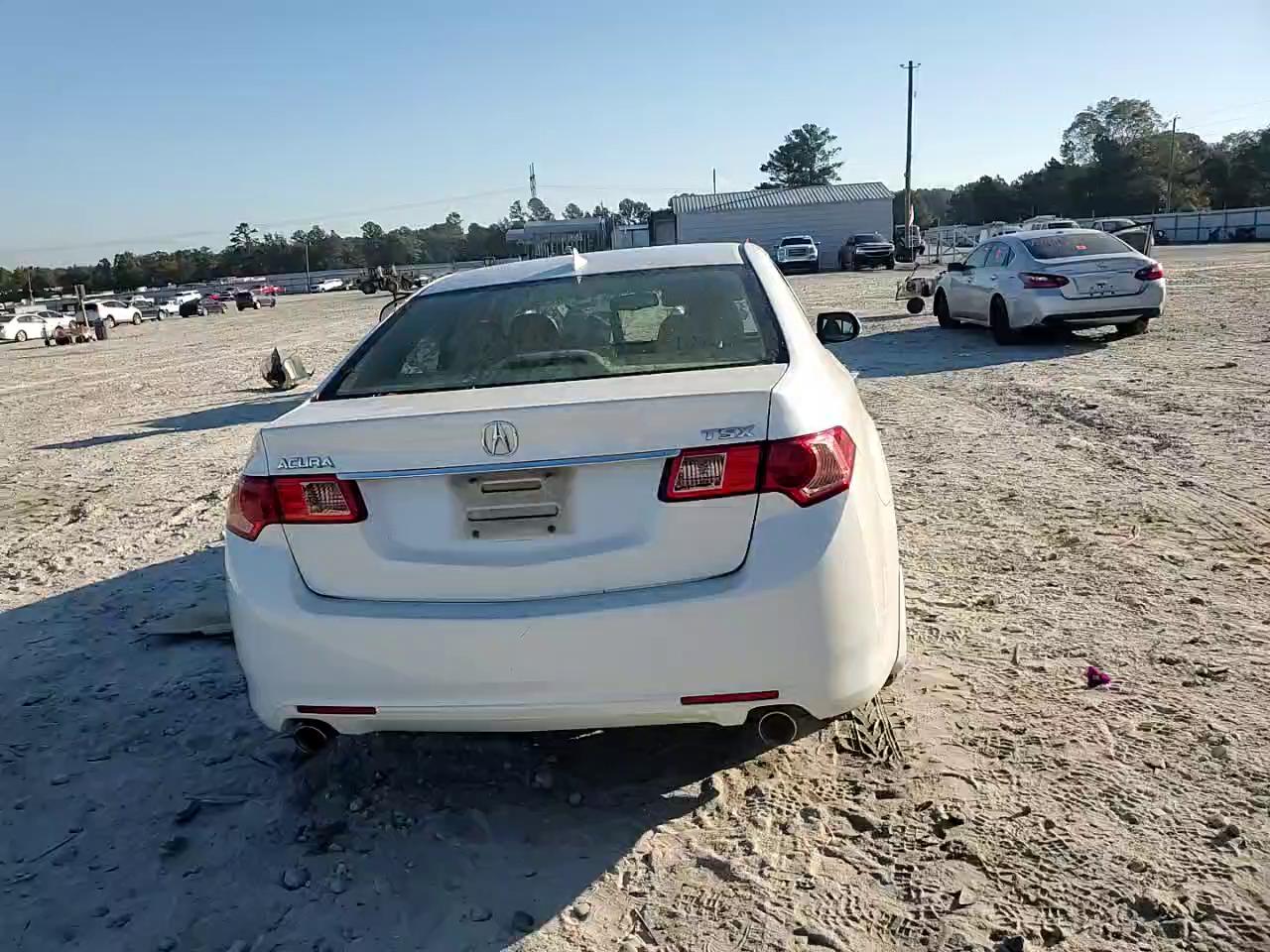 Фото: JH4CU2F41DC005525