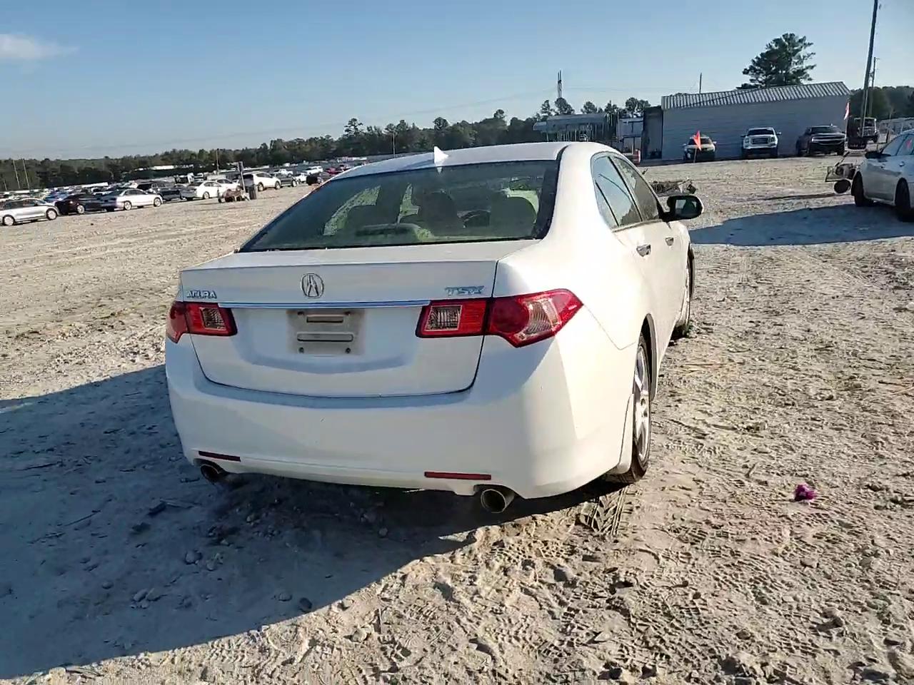 Фото: JH4CU2F41DC005525