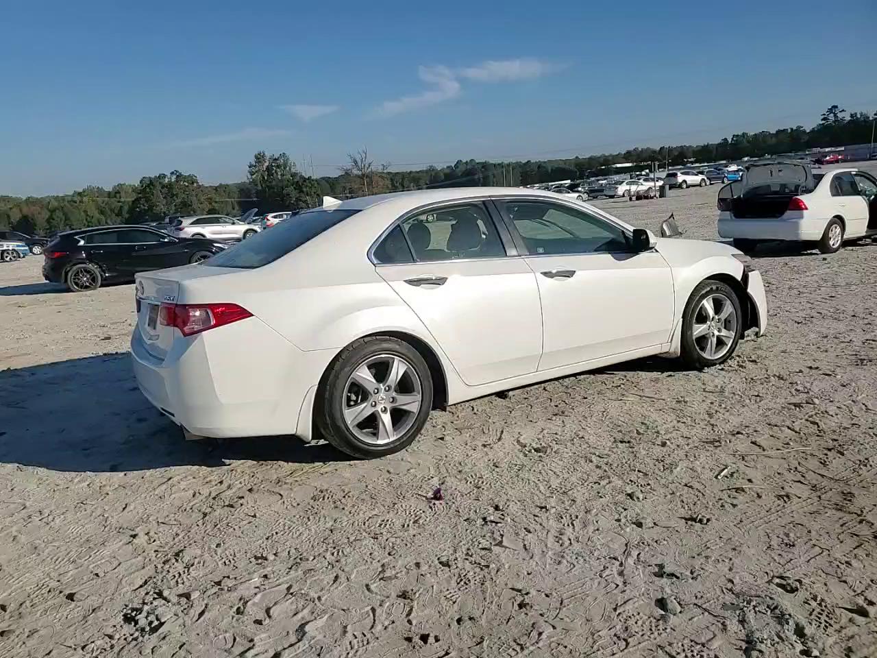 Фото: JH4CU2F41DC005525