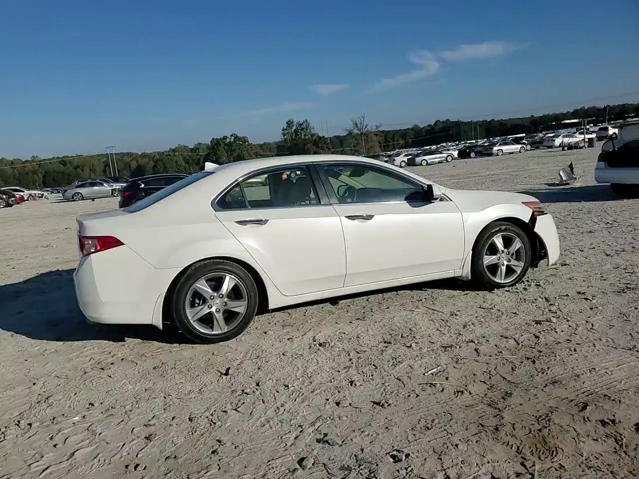 Фото: JH4CU2F41DC005525