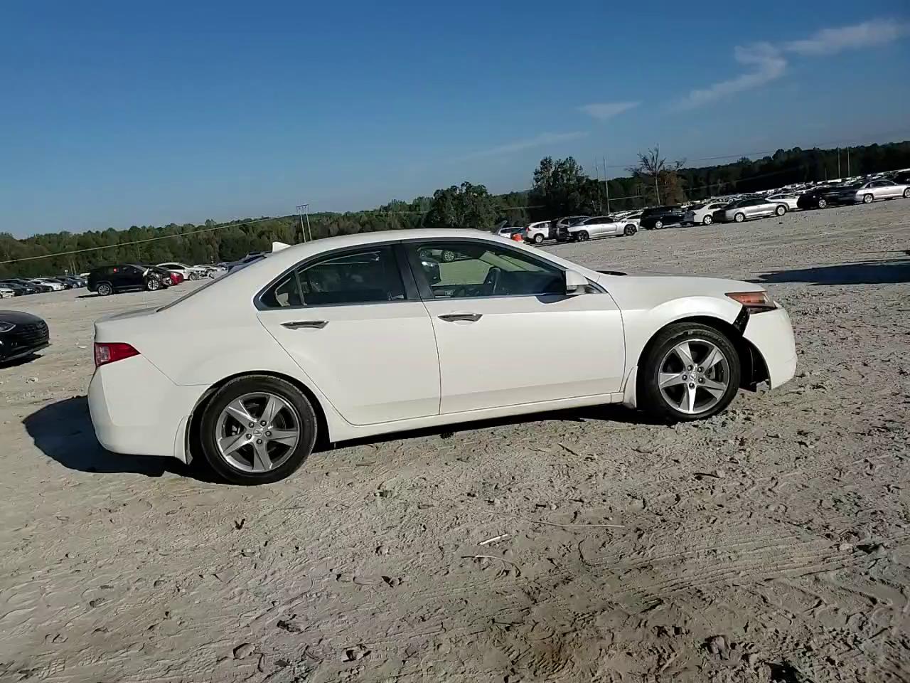 Фото: JH4CU2F41DC005525