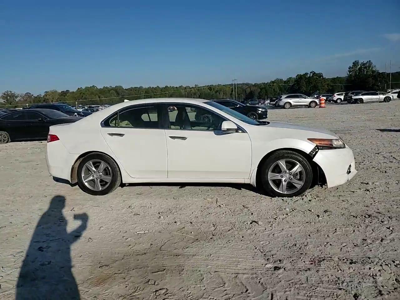 Фото: JH4CU2F41DC005525