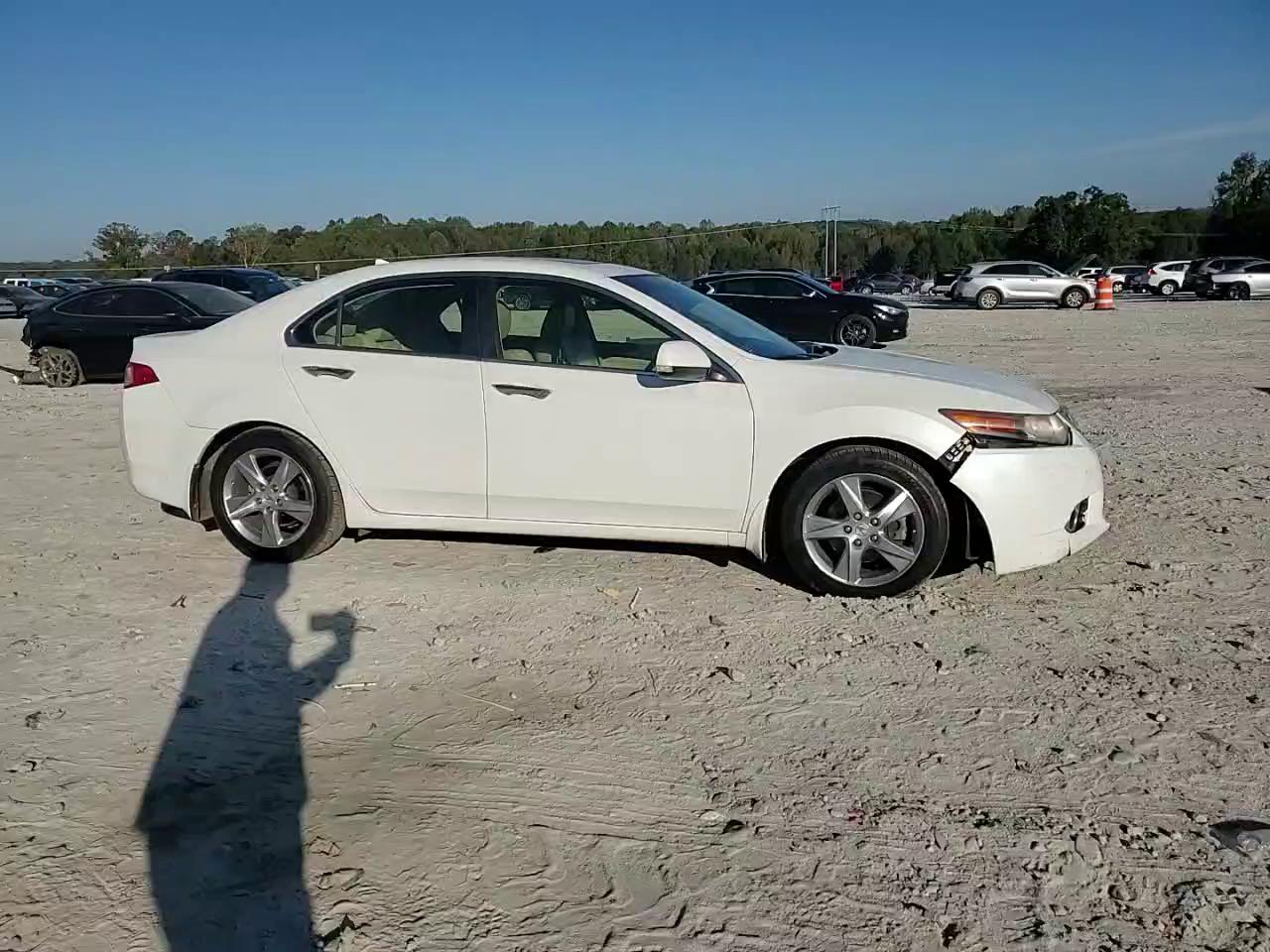 Фото: JH4CU2F41DC005525