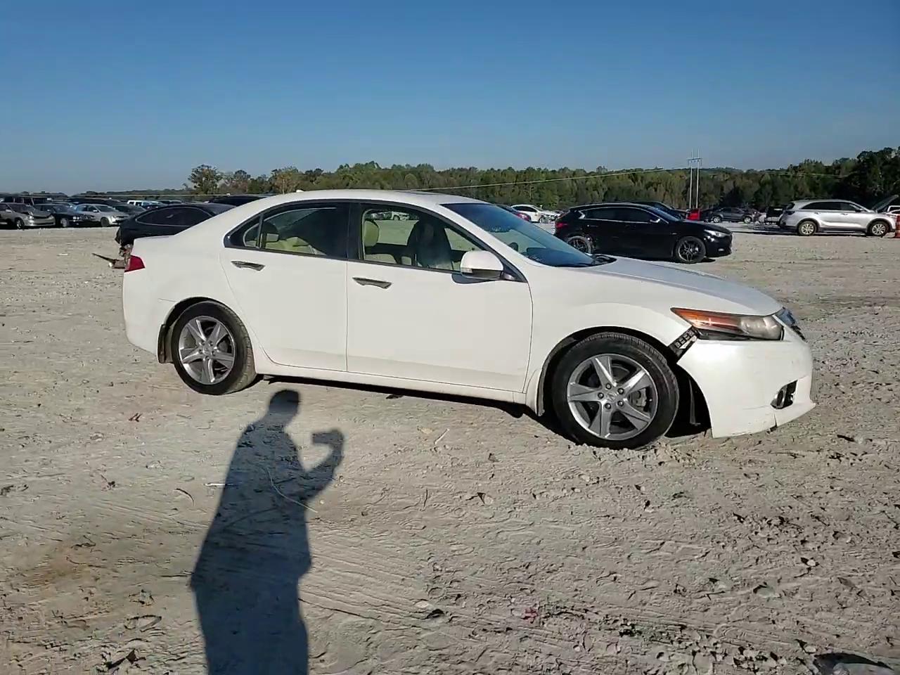 Фото: JH4CU2F41DC005525