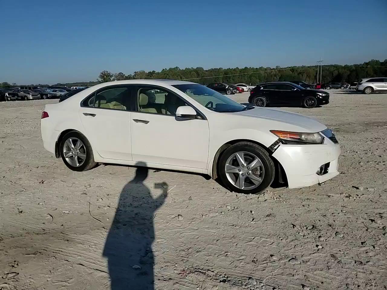 Фото: JH4CU2F41DC005525