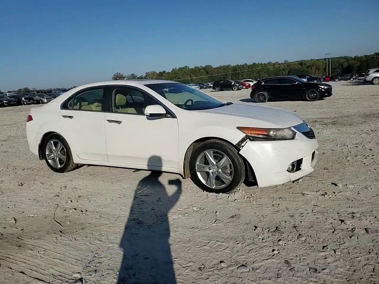 Фото: JH4CU2F41DC005525