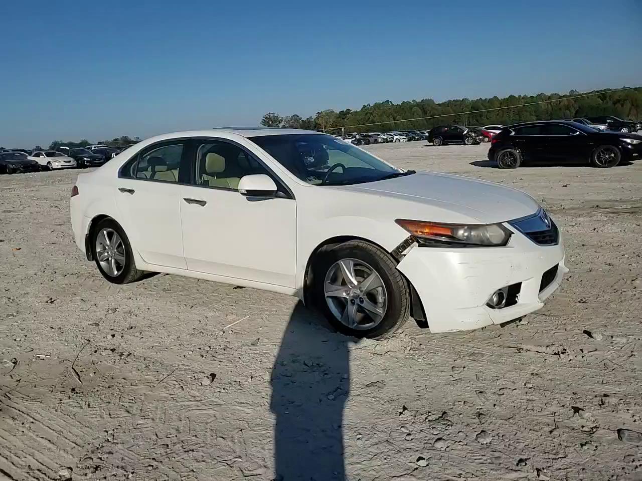 Фото: JH4CU2F41DC005525