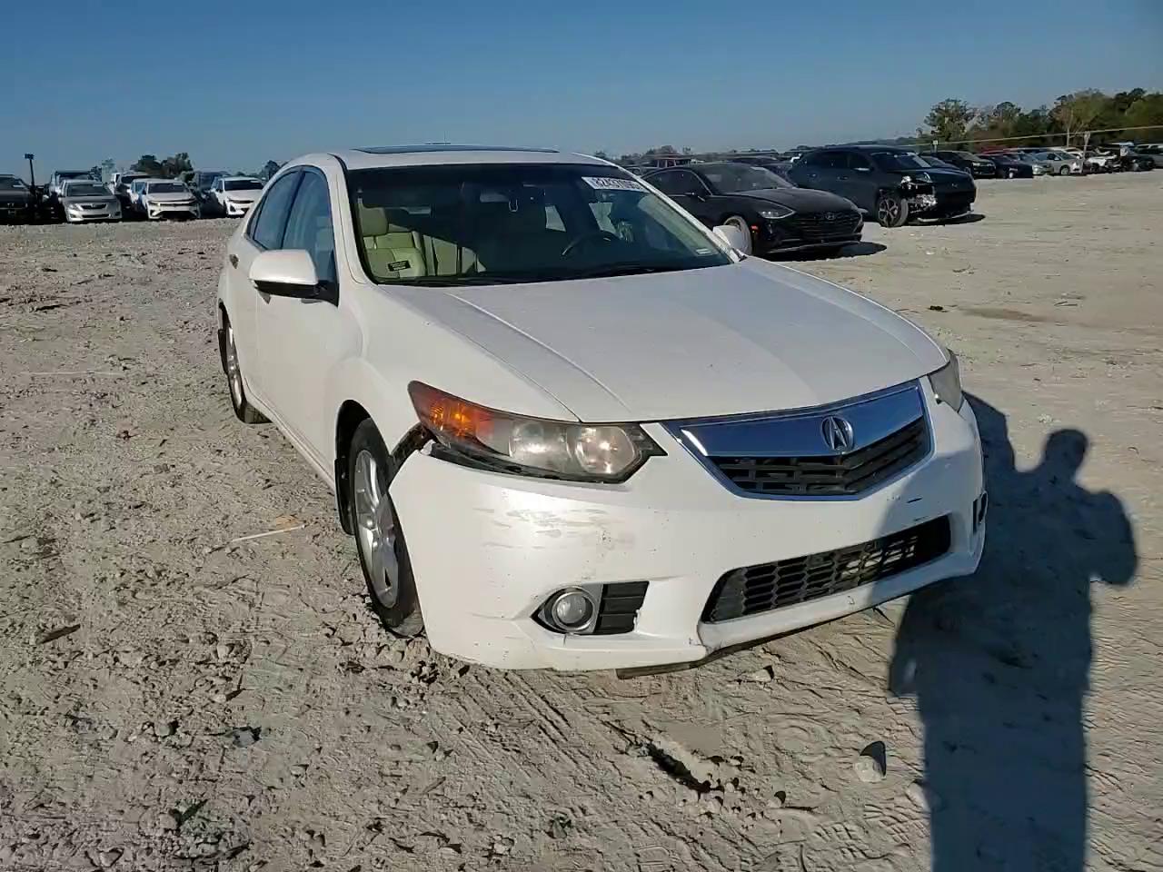 Фото: JH4CU2F41DC005525