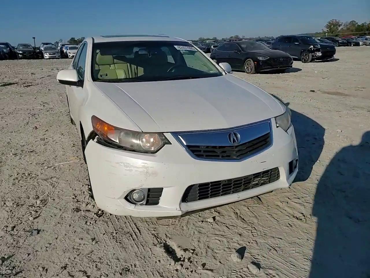 Фото: JH4CU2F41DC005525